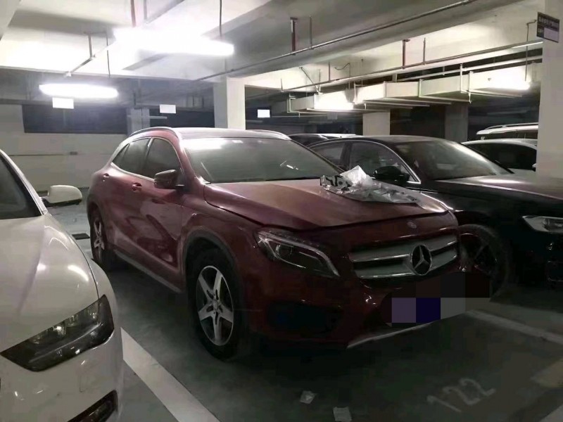 重庆15年奔驰GLA3