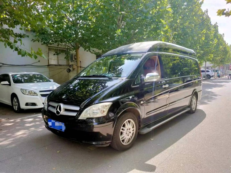 东营15年奔驰威霆8