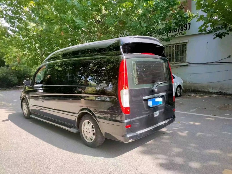 东营15年奔驰威霆5