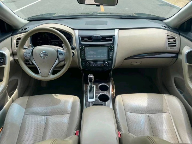 邯郸14年日产天籁3