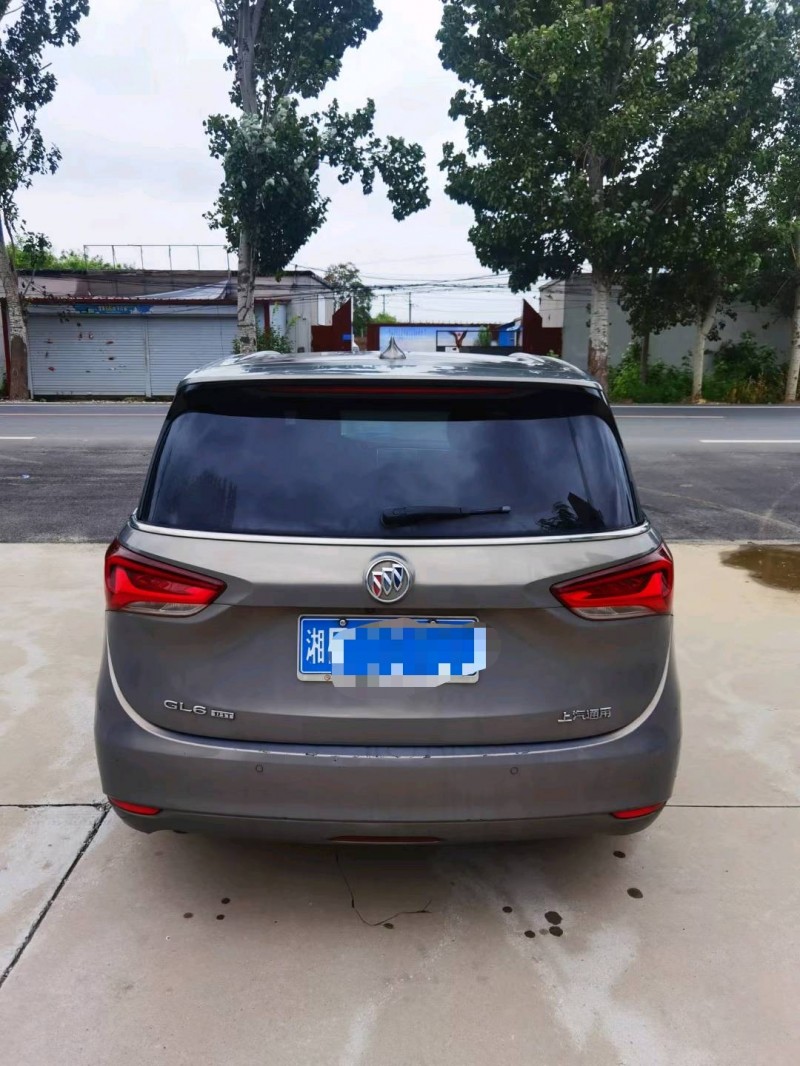 保定18年别克GL65