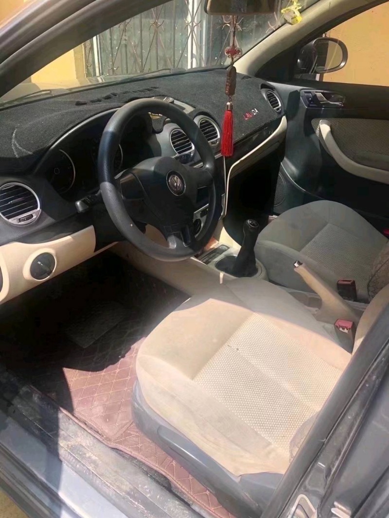 北京13年大众朗逸3