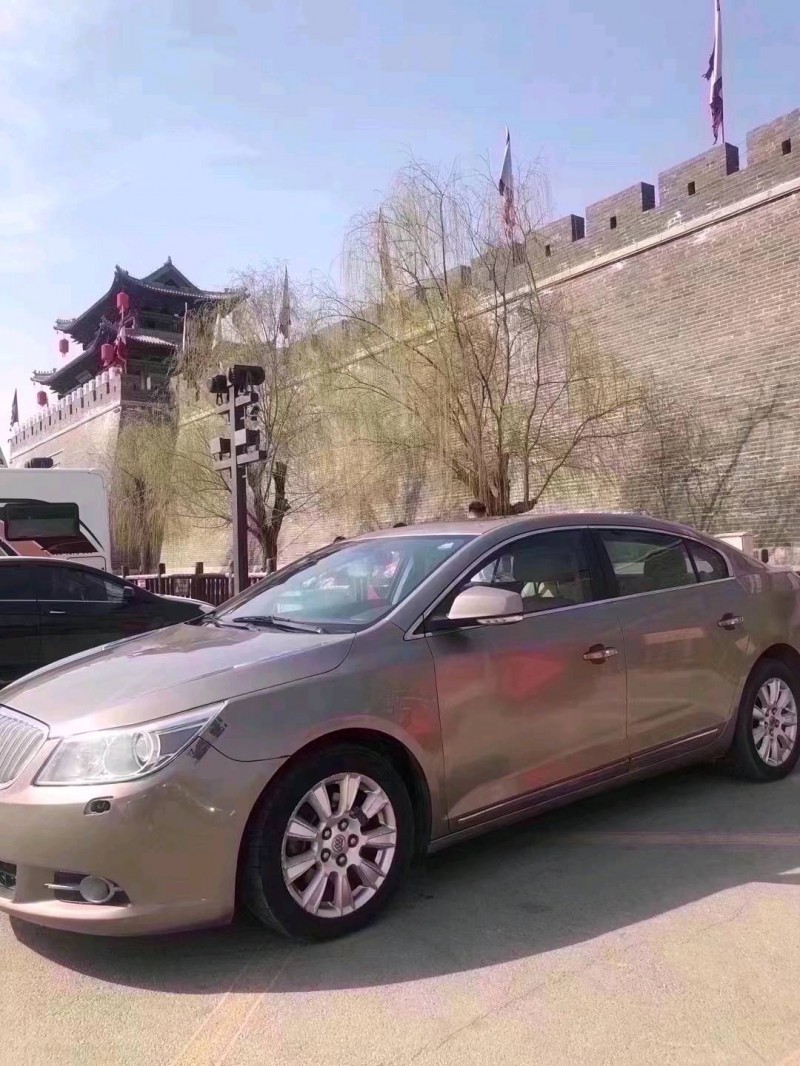 北京10年别克君越7