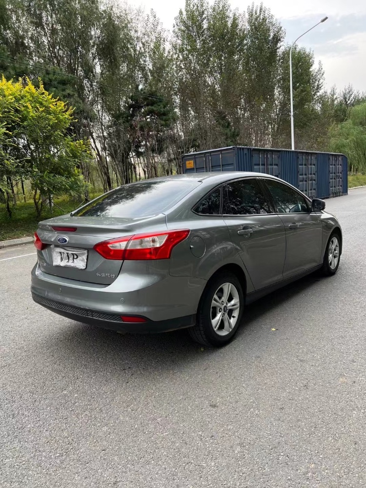 沈阳13年福特福克斯9