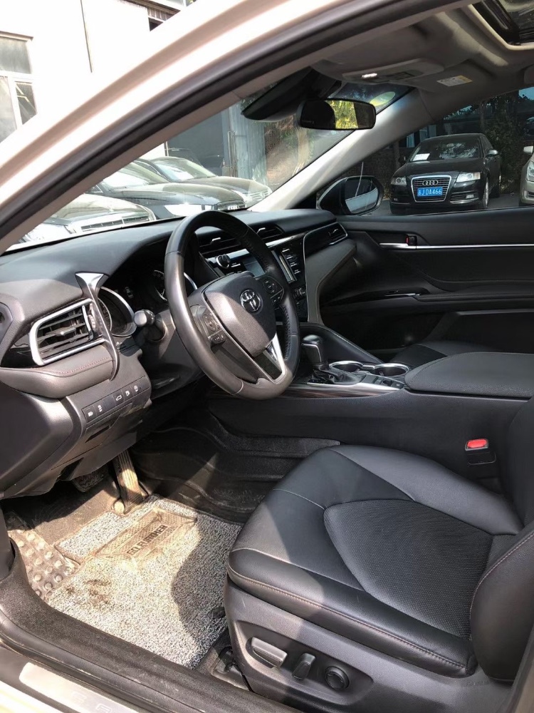 沈阳18年丰田凯美瑞8