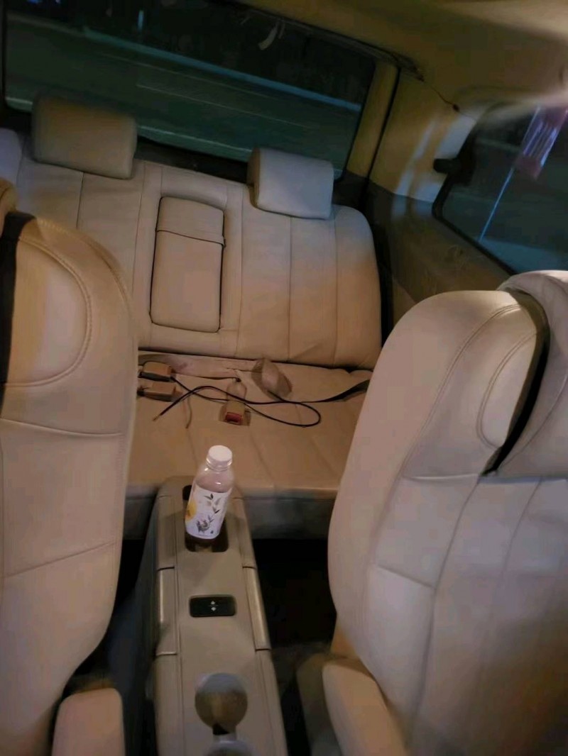 徐州12年奔驰唯雅诺5