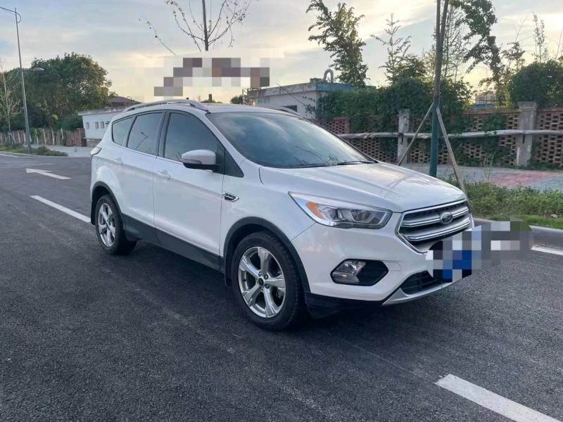 武汉17年福特翼虎4