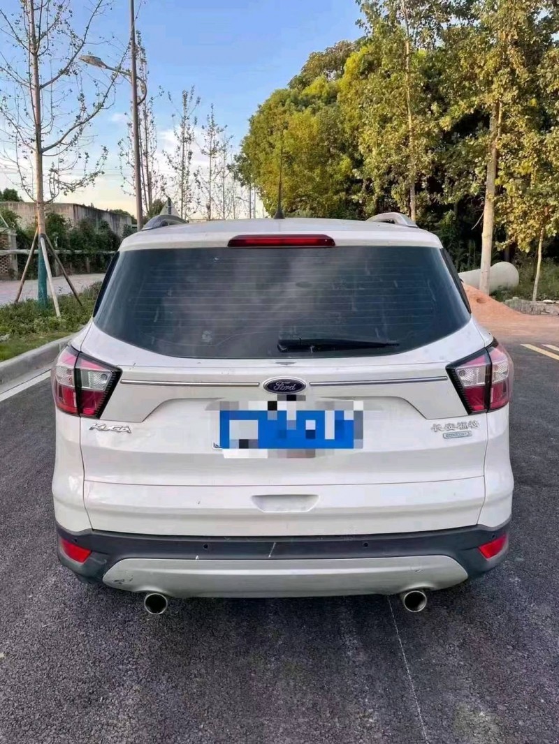 武汉17年福特翼虎9