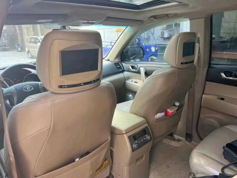 北京12年丰田汉兰达4