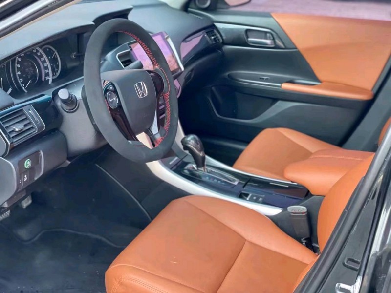 东营16年本田雅阁4