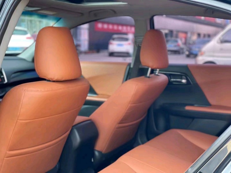 东营16年本田雅阁7