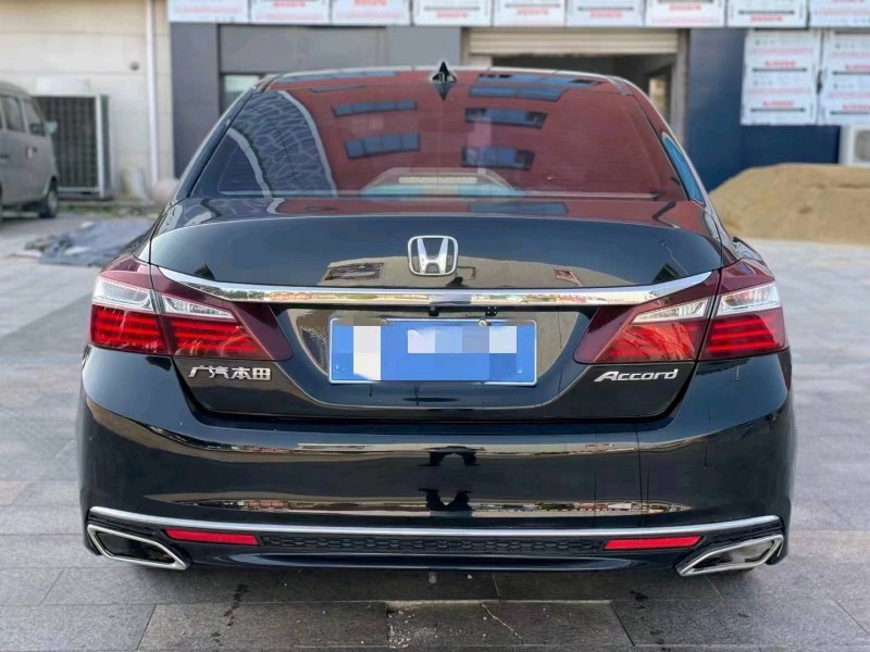 东营16年本田雅阁8