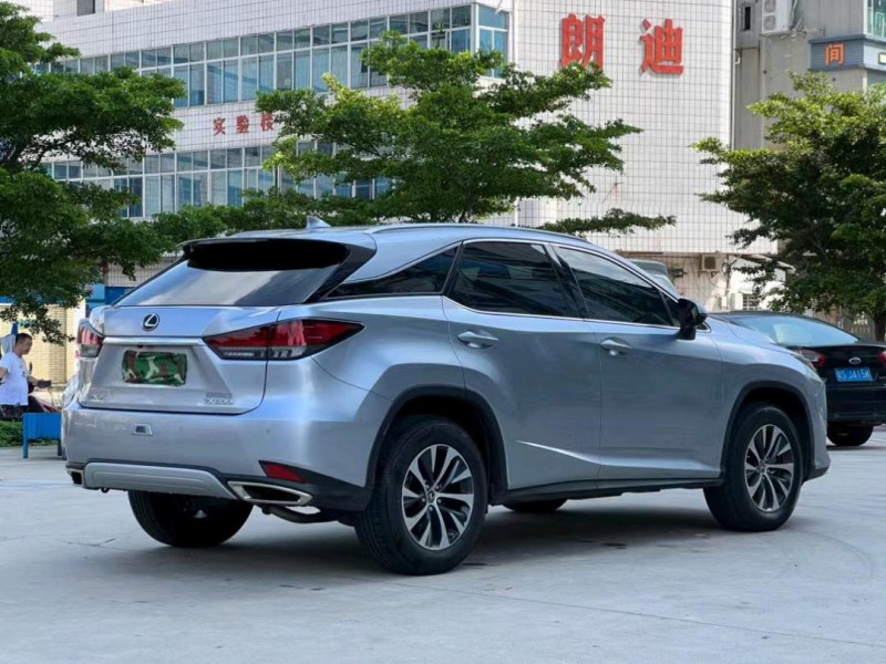 东莞22年雷克萨斯RX8