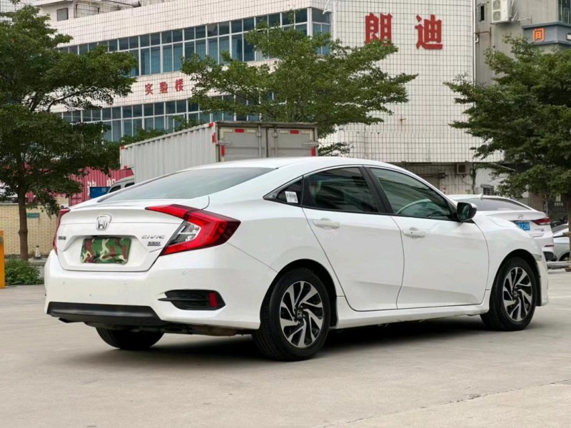 东莞17年本田思域8