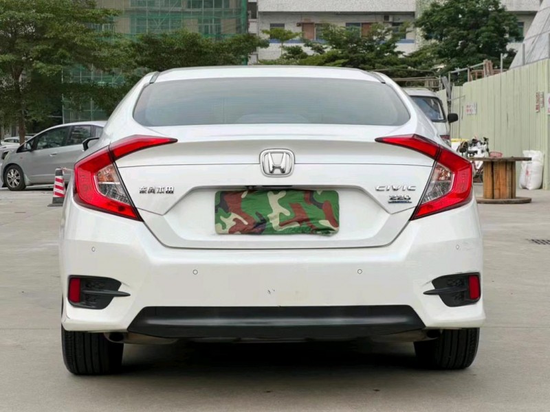 东莞17年本田思域9