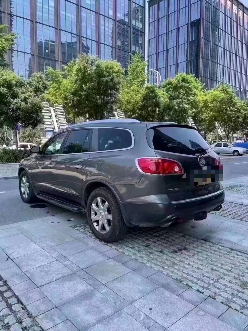 青岛09年别克昂科雷7