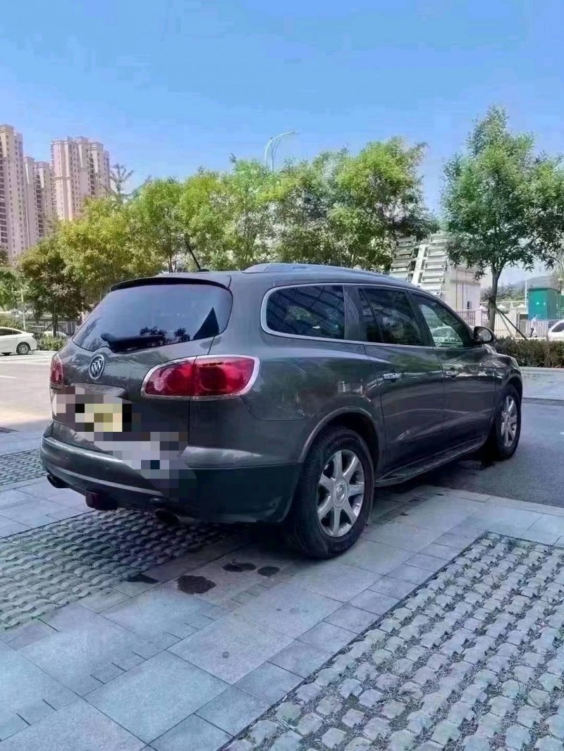 青岛09年别克昂科雷8