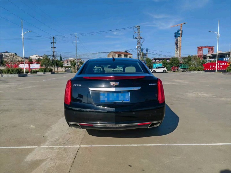 北京16年凯迪拉克XTS1