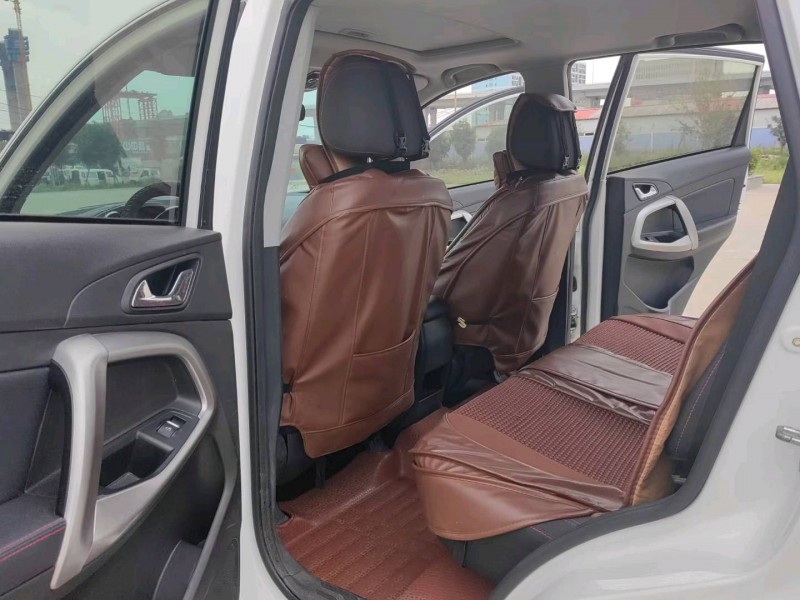 北京17年奇瑞瑞虎54