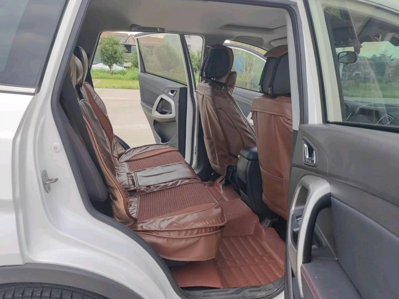 北京17年奇瑞瑞虎53