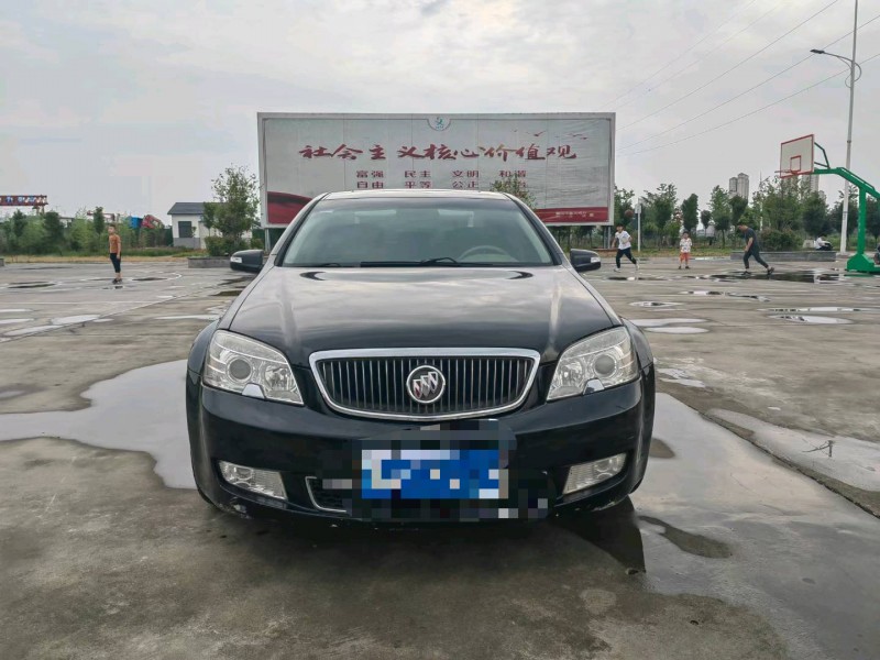 北京09年别克林荫大道9