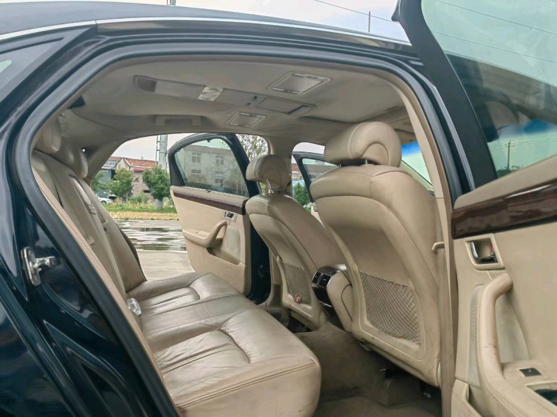 北京09年别克林荫大道4