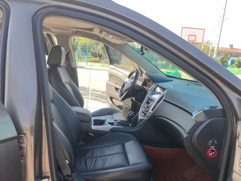 北京14年凯迪拉克SRX3