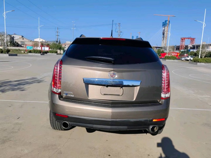 北京14年凯迪拉克SRX1