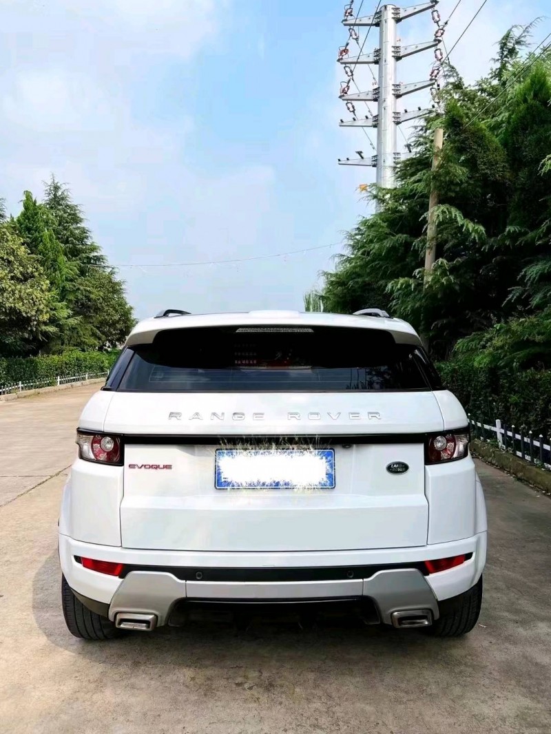 东营15年路虎极光2