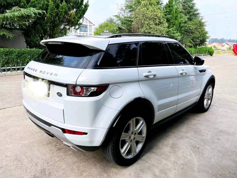 东营15年路虎极光8