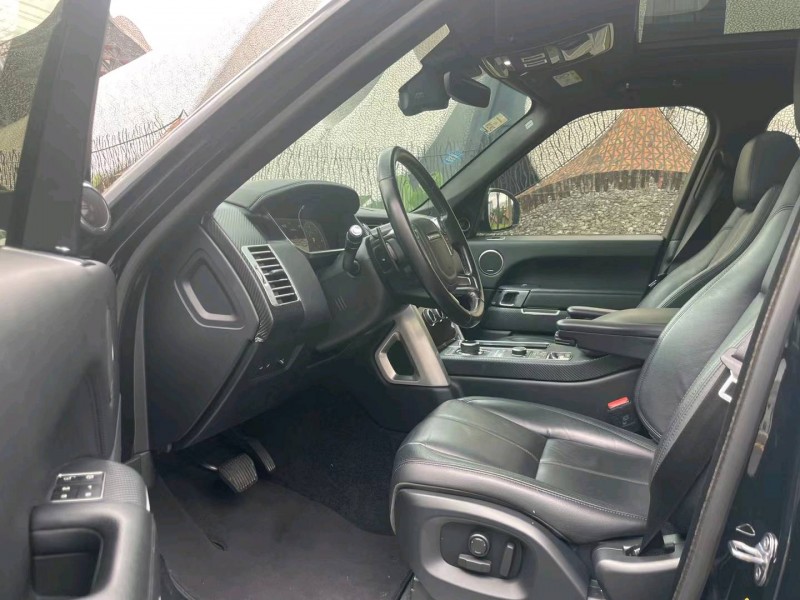 广州18年路虎揽胜行政6