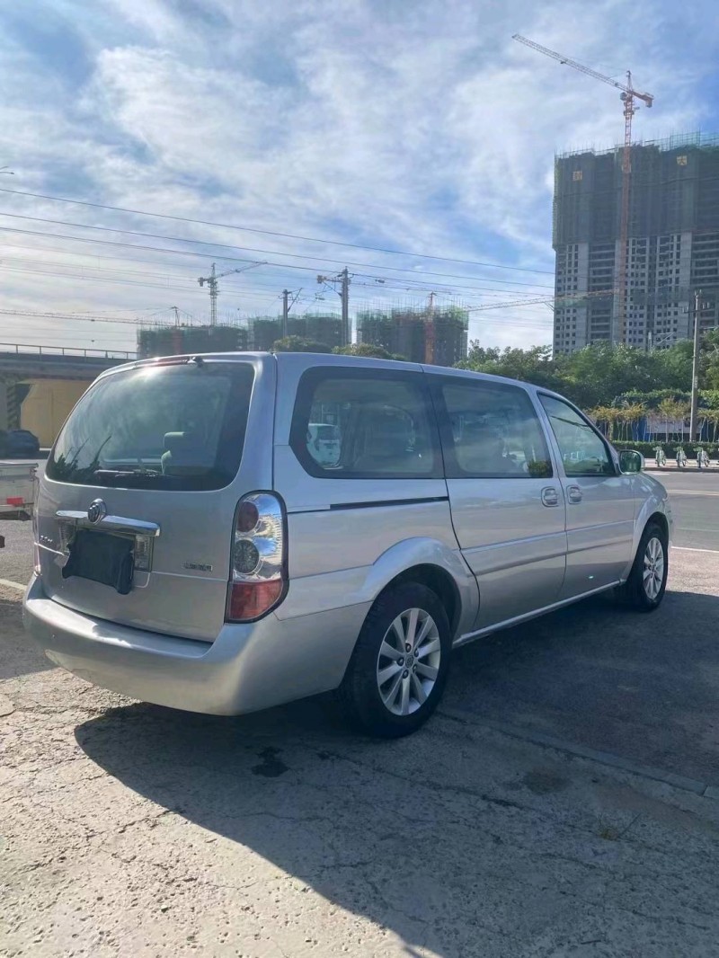 北京13年别克GL85