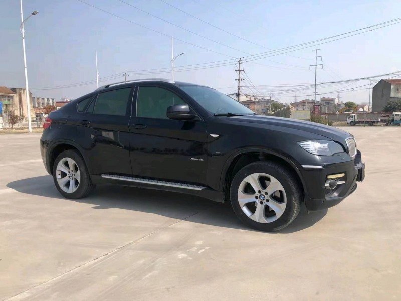 北京12年宝马X68