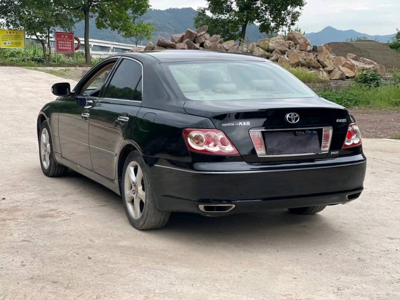 北京10年丰田锐志3