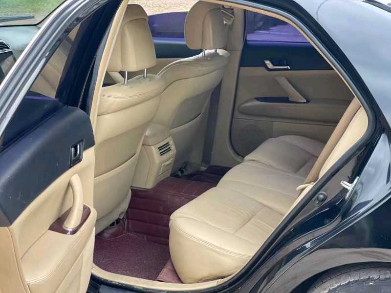 北京10年丰田锐志5