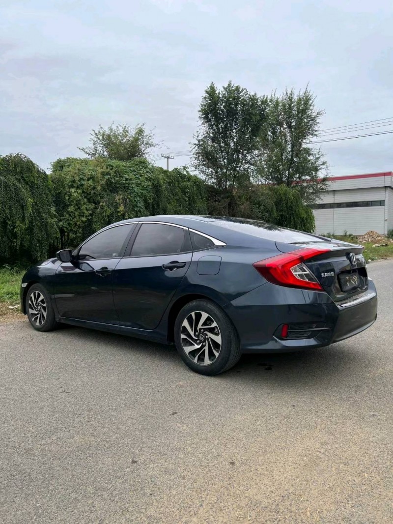 沈阳17年本田思域3