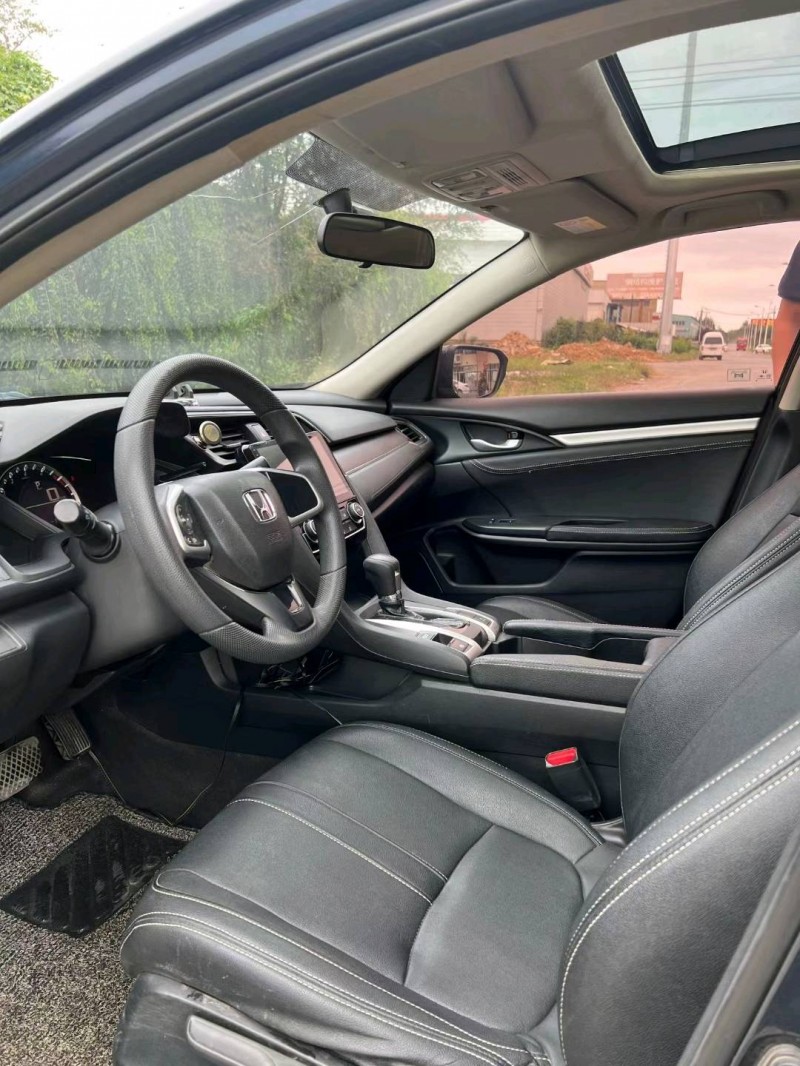 沈阳17年本田思域5