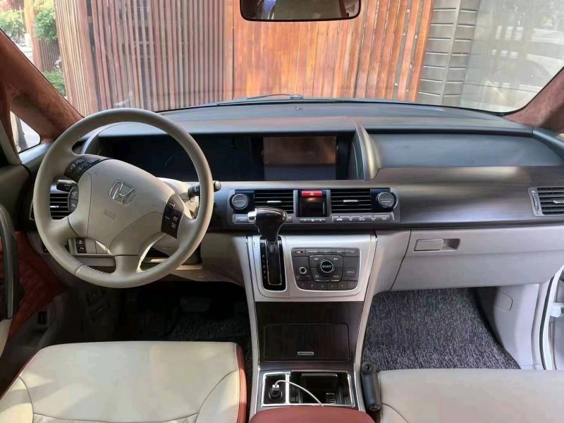 广州13年本田艾力绅1