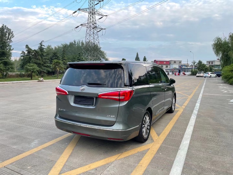徐州18年别克GL84