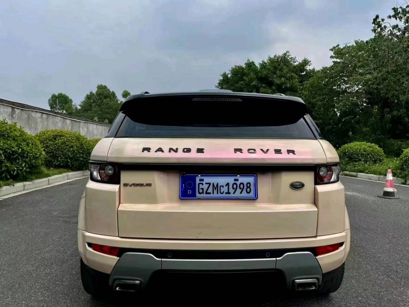 广州14年路虎极光9