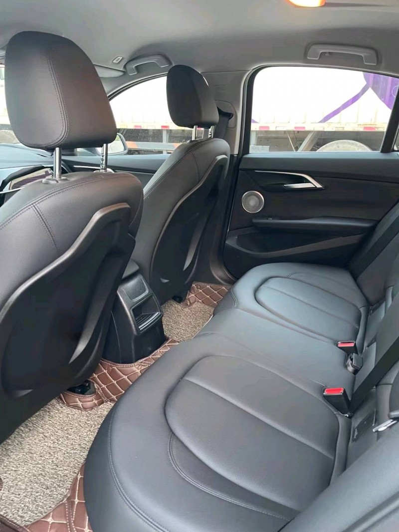 东莞22年宝马1系6