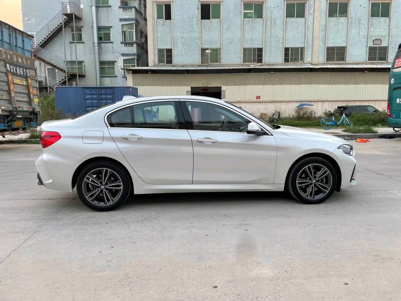 东莞22年宝马1系8
