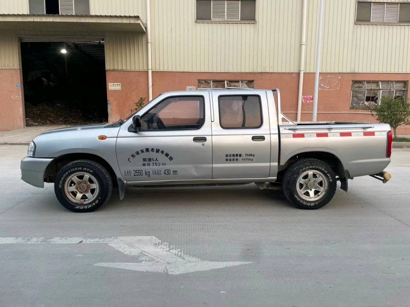 东莞16年日产纳瓦拉7