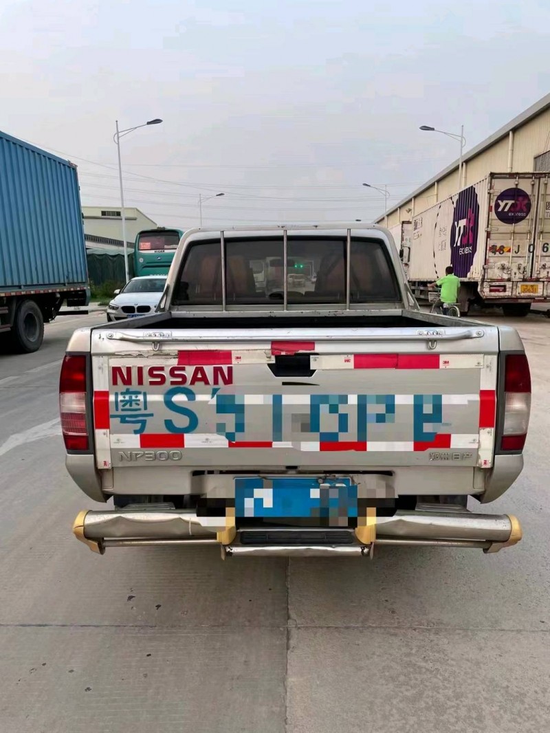 东莞16年日产纳瓦拉9