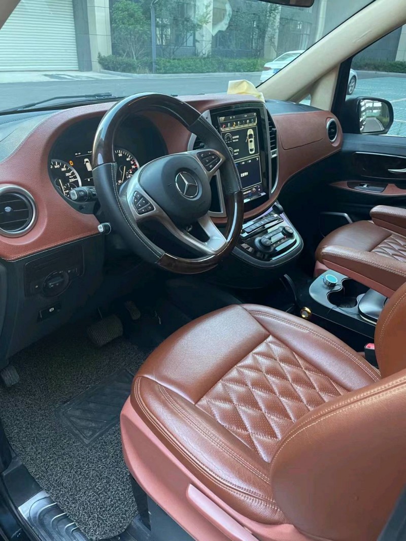 徐州17年奔驰威霆6