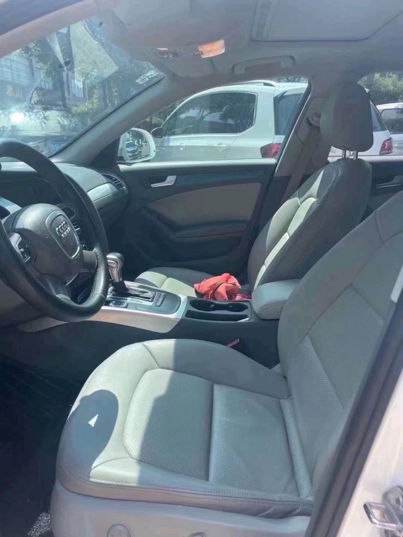 北京12年奥迪A4L8