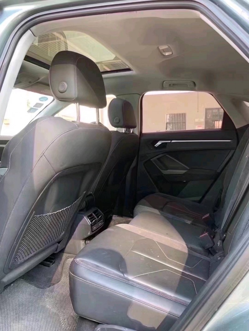 北京20年奥迪Q33