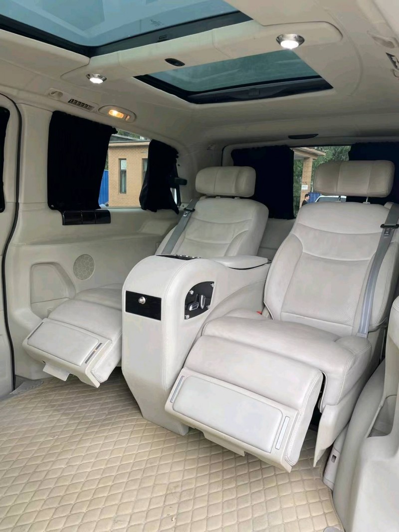 沈阳11年奔驰唯雅诺2