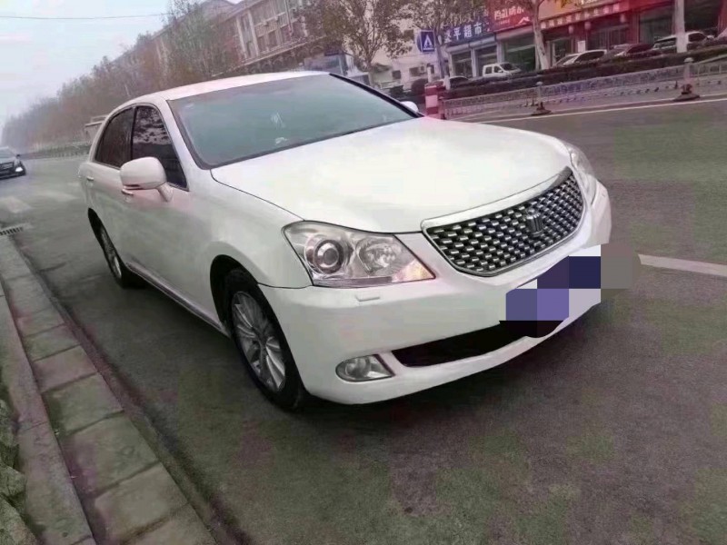 北京12年丰田皇冠2