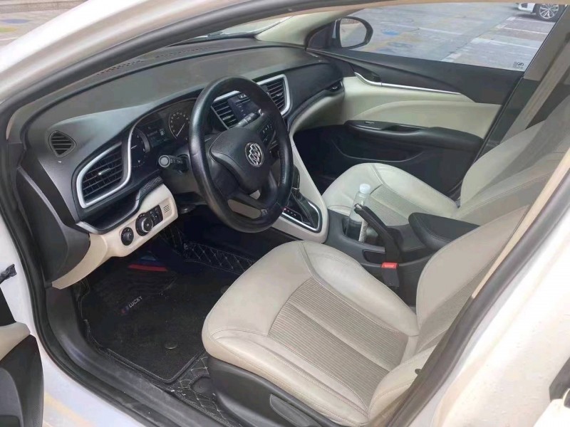 北京17年别克英朗5